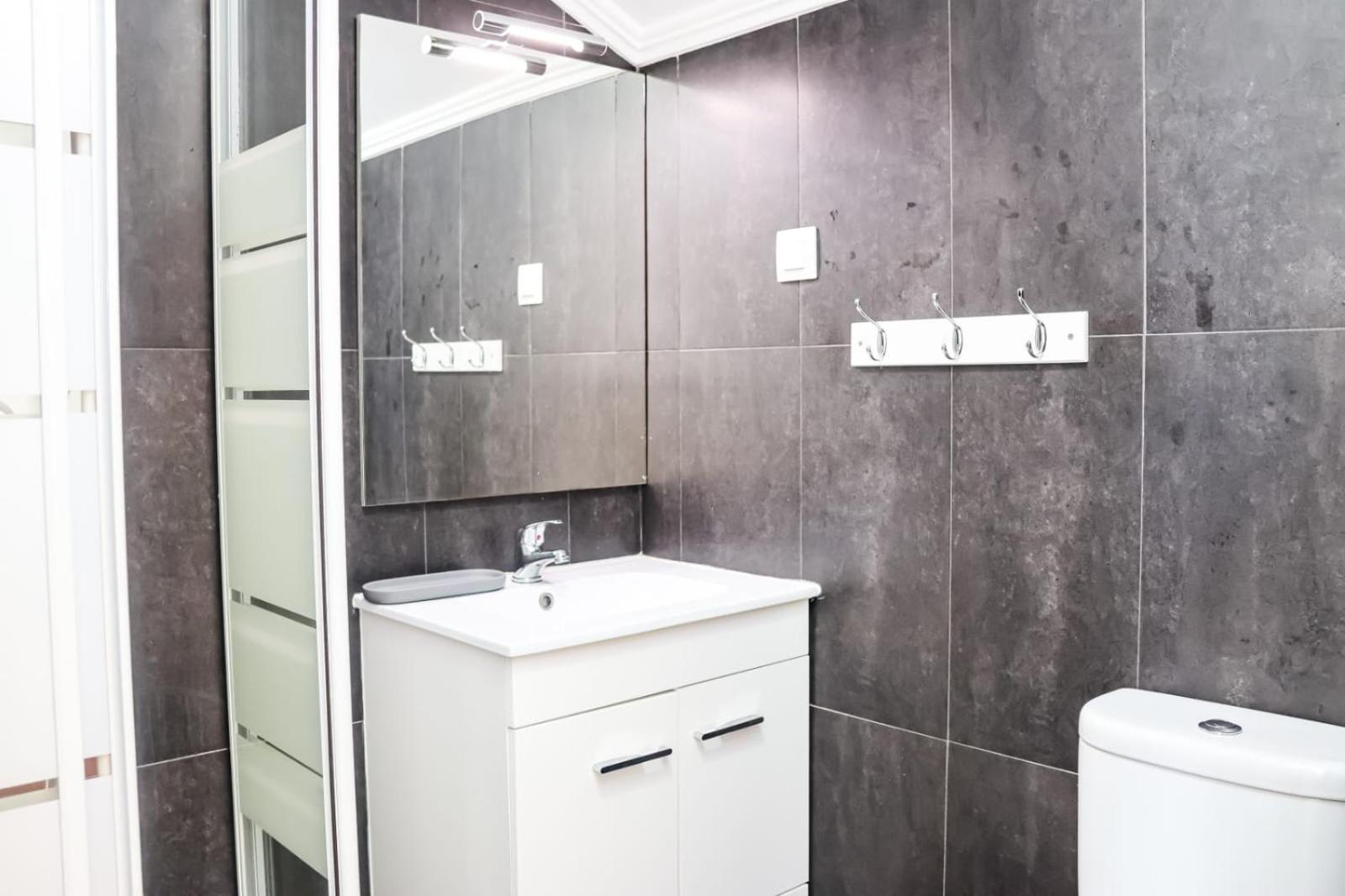 Residencia Queiros - Apartamento T1 Лісабон Екстер'єр фото